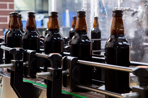 Una cervecería  incrementa la producción anual de botellas en 10.000 minutos con la tecnología de limpieza FillerScrub™ de ChemTreat