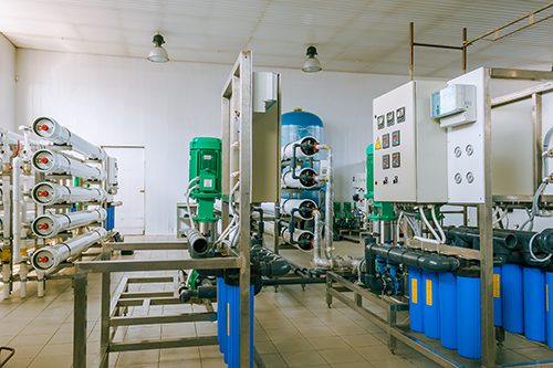 La solución ChemTreat RL1254 ayuda a la planta de bebidas a mejorar la eficiencia de la membrana de ósmosis inversa y mejorar las condiciones de trabajo